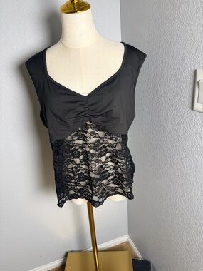 NWT-YOINS Black Sleeveless Lace-Detail Tank